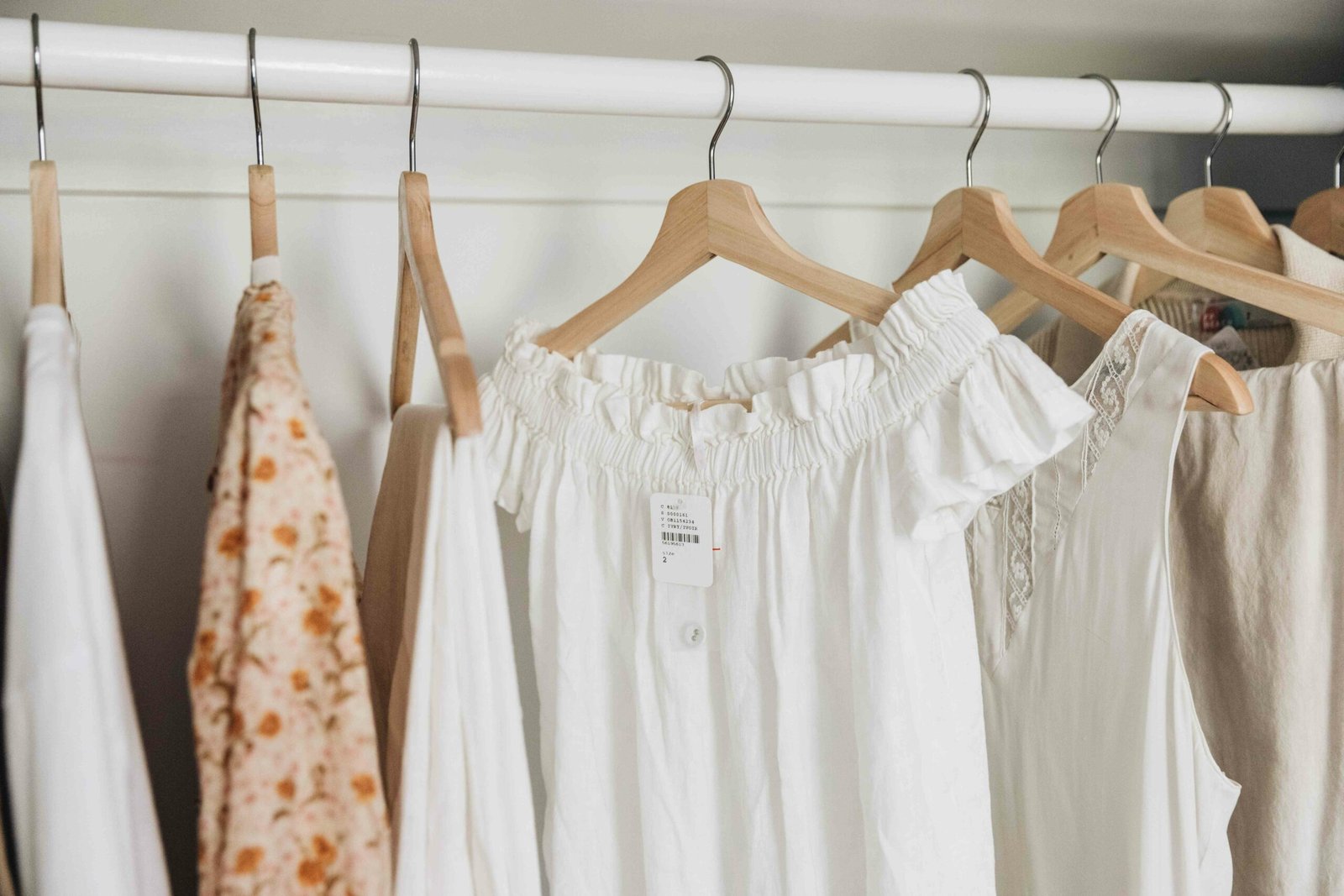 wash-new-clothes-before-wearing-2146345-03-999483b3d51a435ba53c8d9ef5c2d5c4 Fustan